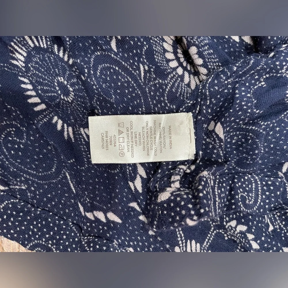 LOFT Navy and White Floral Fabric - Picture 6 of 6